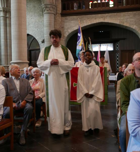 Intredestoet met de vlaggen @Leen 