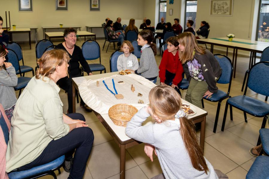 Kinderen stellen vragen bij het verhaal van Abraham @ Jan.J. Holvoet 