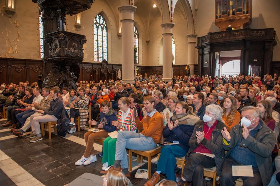 Dankviering pastoor Jan © Maarten De Feyter