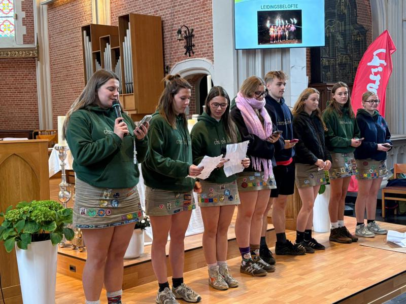 De nieuwe leiding spreekt hunbelofte uit © RvH