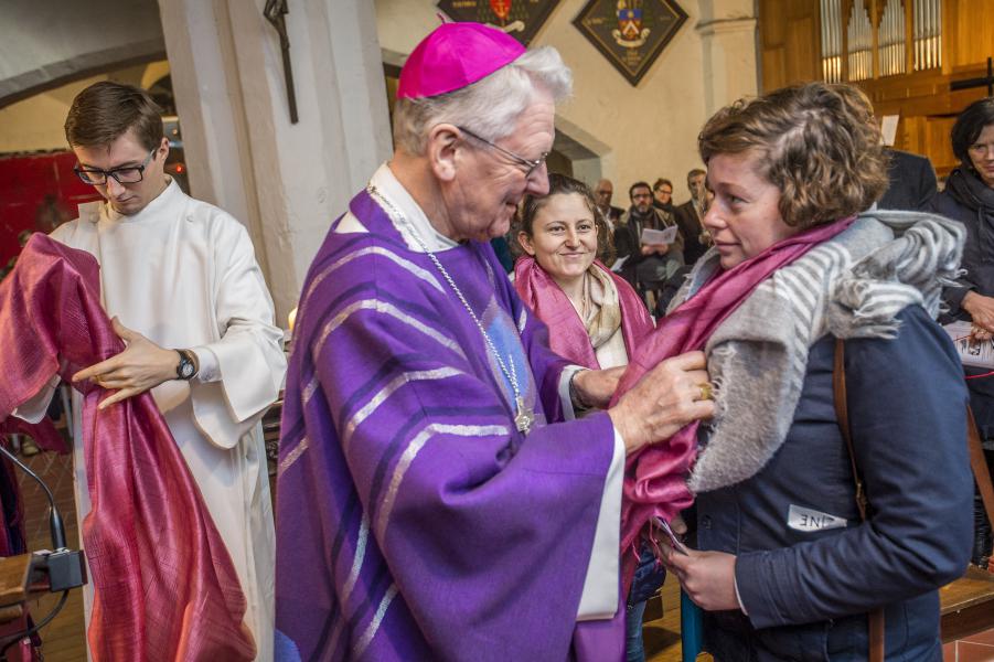 Naamopgave catechumenen 1ste zondag vasten 2017 © Bisdom Gent, foto: Frank Bahnmüller