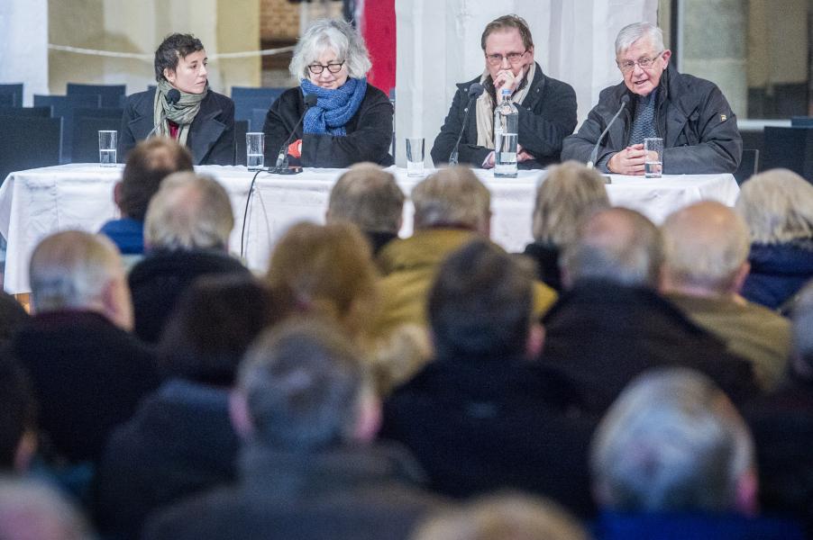 Panel: Marjan Doom, Sylvia Van Peteghem, Patrick De Baets en Raoul Bauer © Bisdom Gent, foto: Frank Bahnmüller