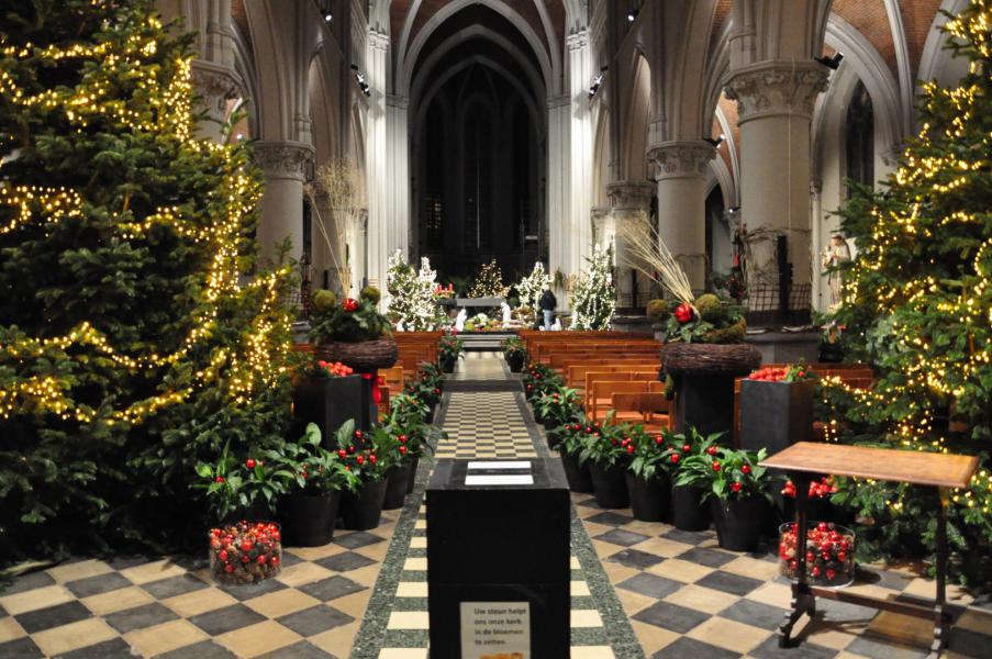 kerk tijdens de Kerstperiode © Daniel Duwyn