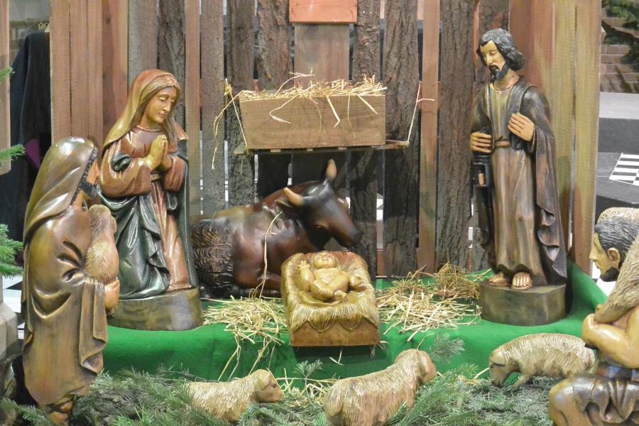 Kerststal in de Sint-Niklaaskerk in Diksmuide 
