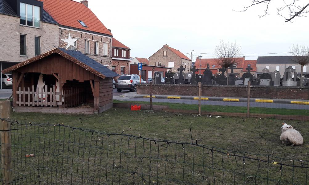 Kerststal kerkplein Woumen 