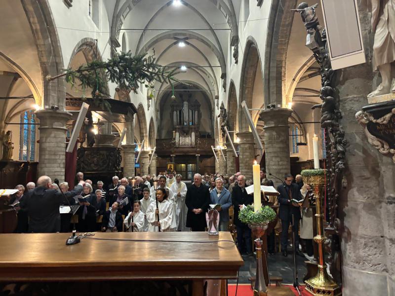 Eerste viering in Kruibeke in Parochie De Goede Herder © Mary