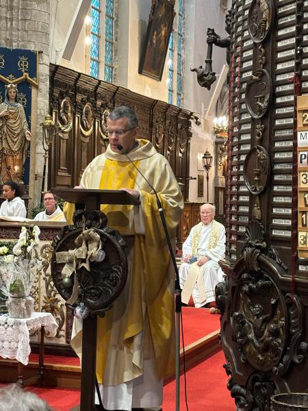 Eerste viering in Kruibeke in Parochie De Goede Herder © Mary