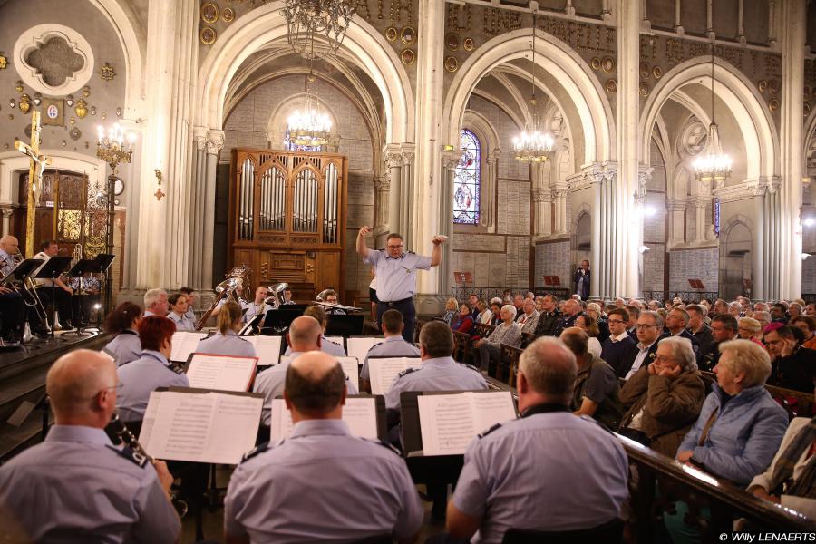 Er was ruime belangstelling voor het concert van de Koninklijke Muziekkapel van de Belgische Luchtmacht in de basiliek © Willy Lenaerts/bisdom bij de Krijgsmacht