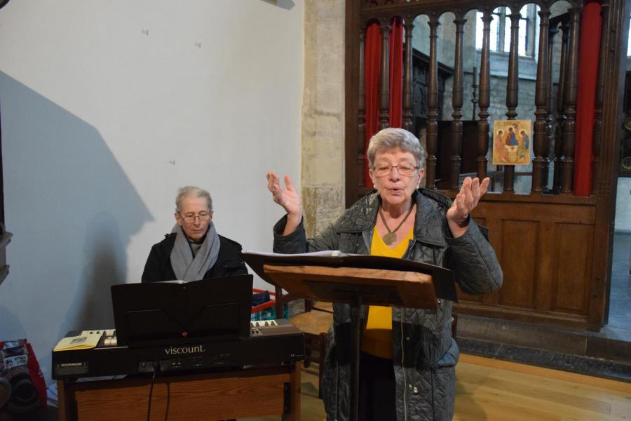 Organist Nicolas en koorleidster Marita © Jan De Broeck
