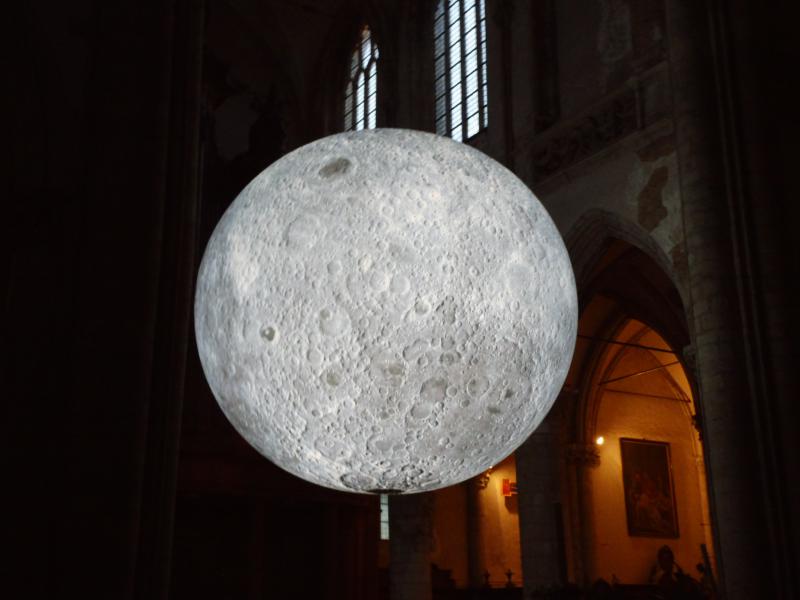 Museum of the Moon © E.H. Marc Verwaeren