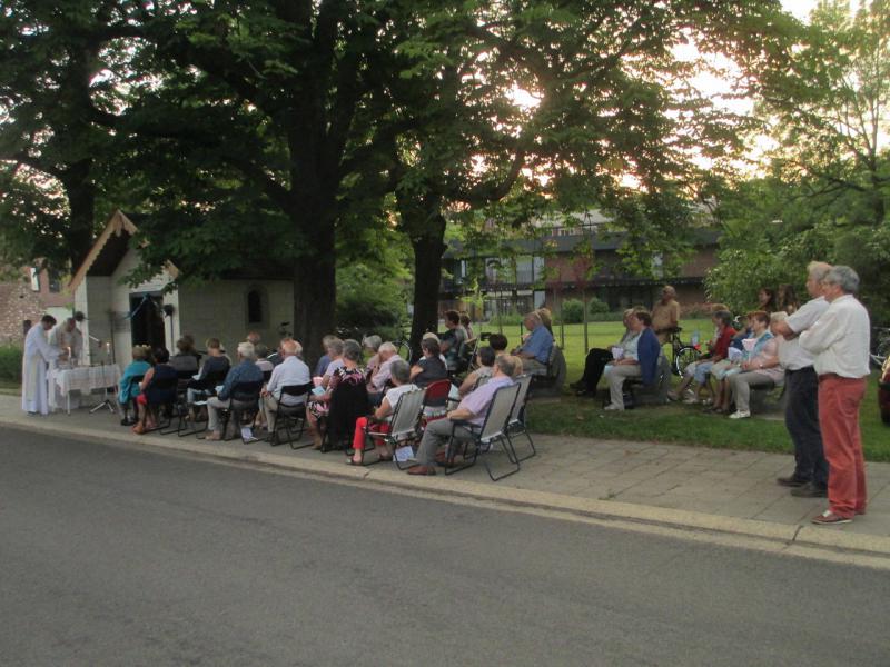 MARIANOVEEN AAN KAPEL VAN DE VISSERIJ 