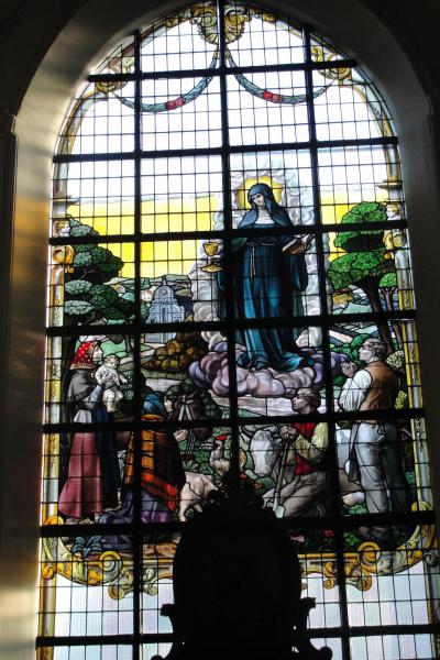 Meerbeke: glasraam Sint-Berlindis 