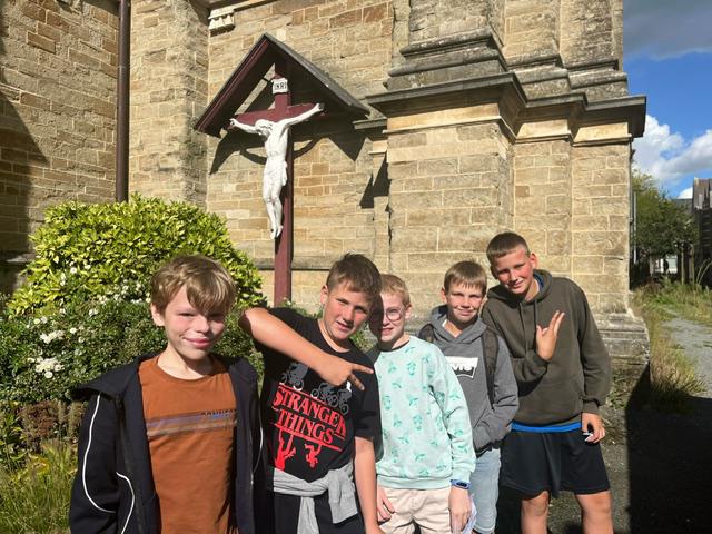 Catechese 1 - 2024-2025 - Selfies #MeetJesus - Sint-Corneliusparochie Ninove 