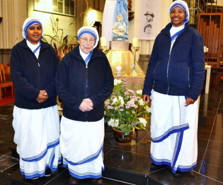 Zusters van Moeder Teresa in onze gezinsviering te SGW © Urbain Van kemseke