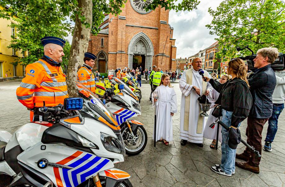 Moto zegening-0710.jpg © Frans Verwerft en Francis Gerits.