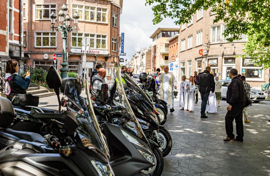 Moto zegening-0741.jpg © Frans Verwerft en Francis Gerits.