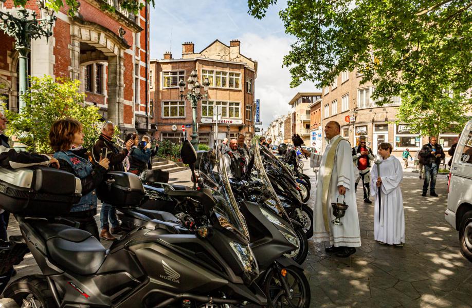 Moto zegening-0745.jpg © Frans Verwerft en Francis Gerits.
