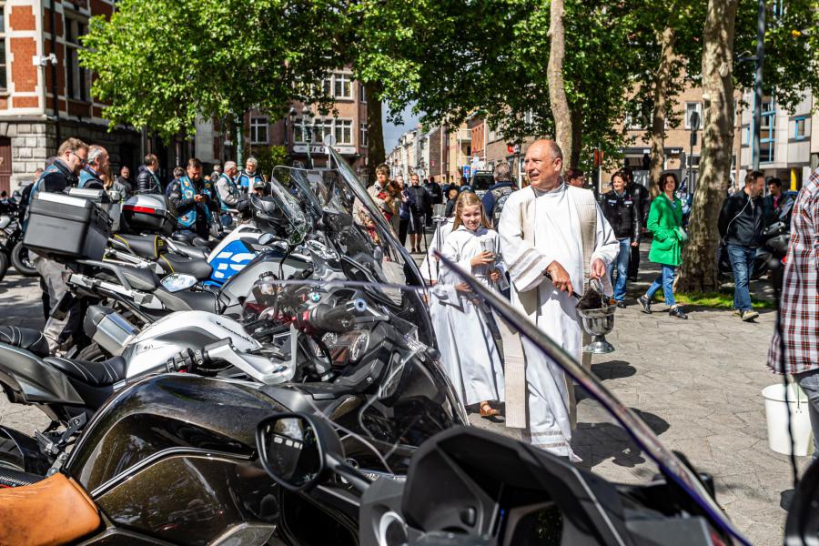 Moto zegening-0750.jpg © Frans Verwerft en Francis Gerits.