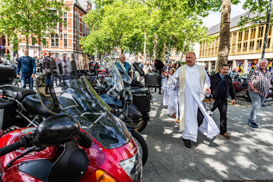 Moto zegening-0753.jpg © Frans Verwerft en Francis Gerits.