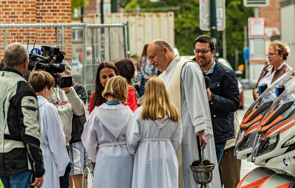 Moto zegening-3417.jpg © Frans Verwerft en Francis Gerits.