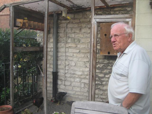  Nand in zijn tuin © Leen 