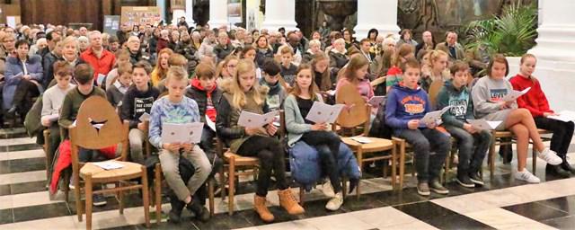 Naamopgave vormelingen Ninove-Abdijkerk © Philippe Meyer