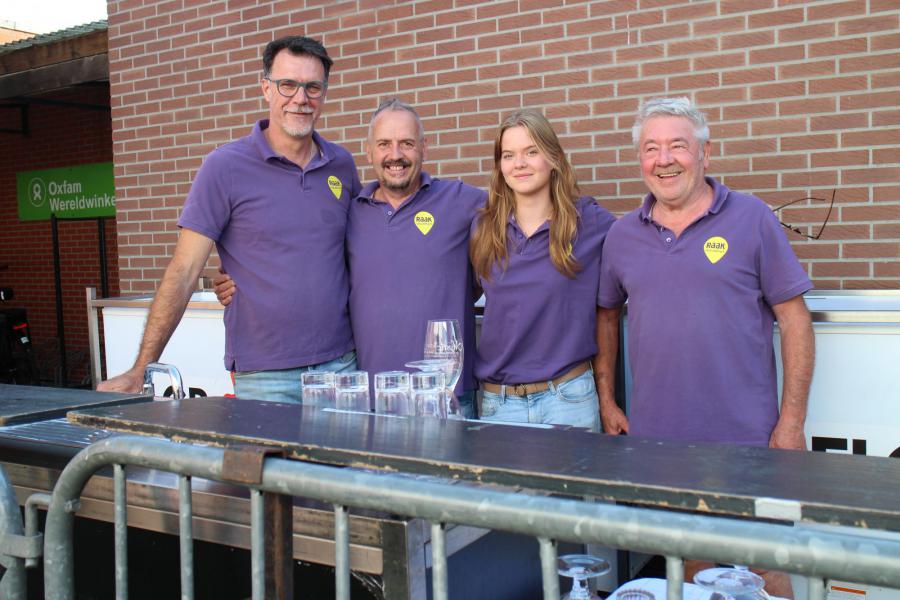 "De dorstigen laven" is hun opdracht 