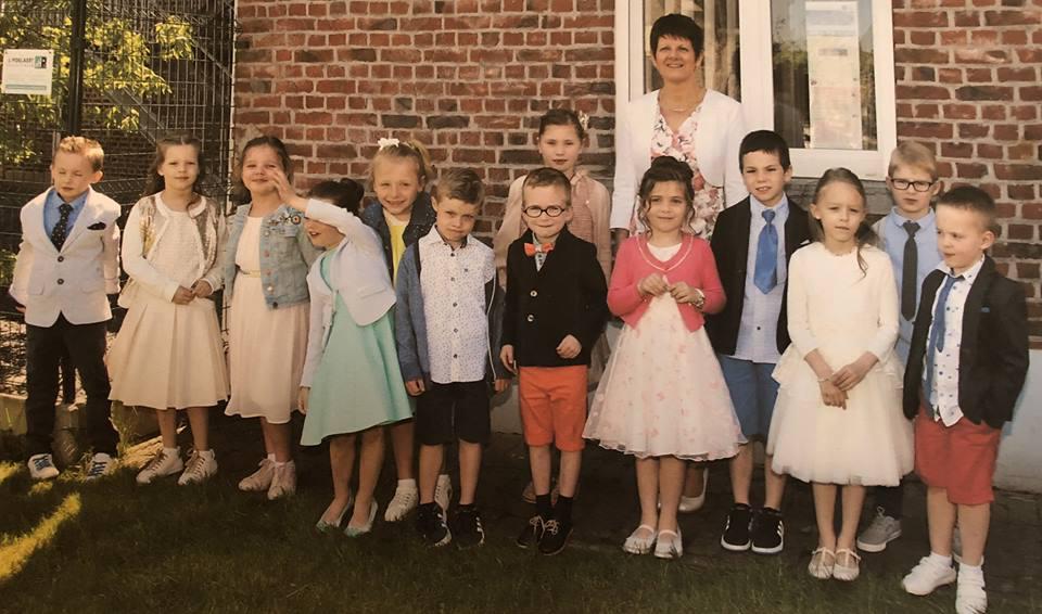 Eerste communicanten van Okegem 