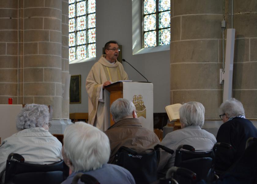 WZC Sint-Jozef Moorsele op bedevaart naar Maria © Lindsay Mahieu