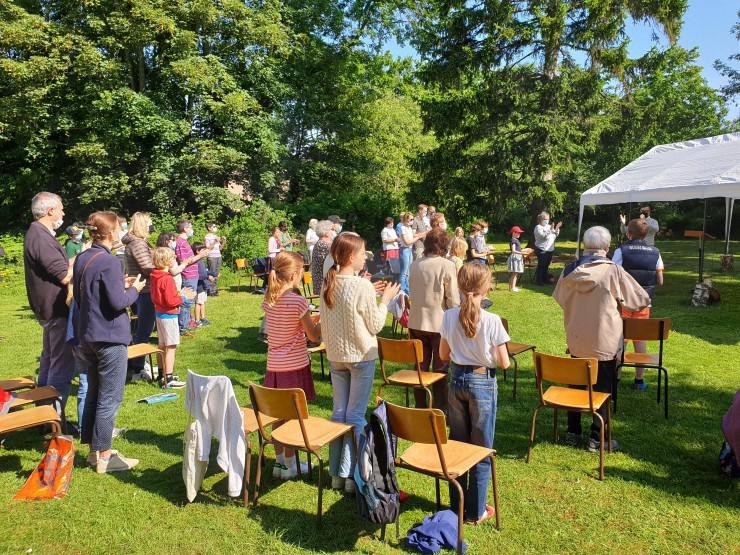 Openluchtviering en laatste catechese 