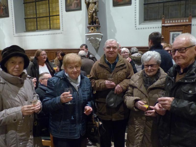 In Kaster ontmoet men elkaar tijdens de eerste viering van het jaar. 