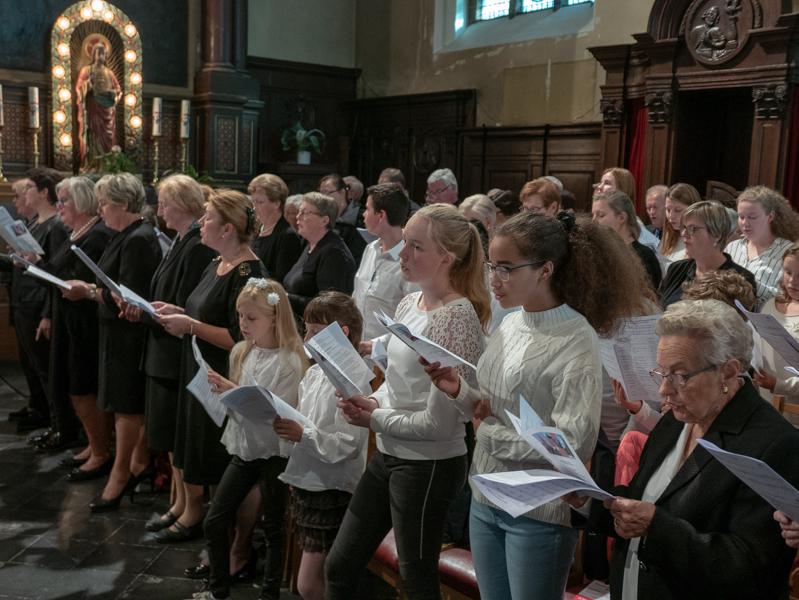 Aanstelling Pastoor Luc Mertens © Geert Maenhout