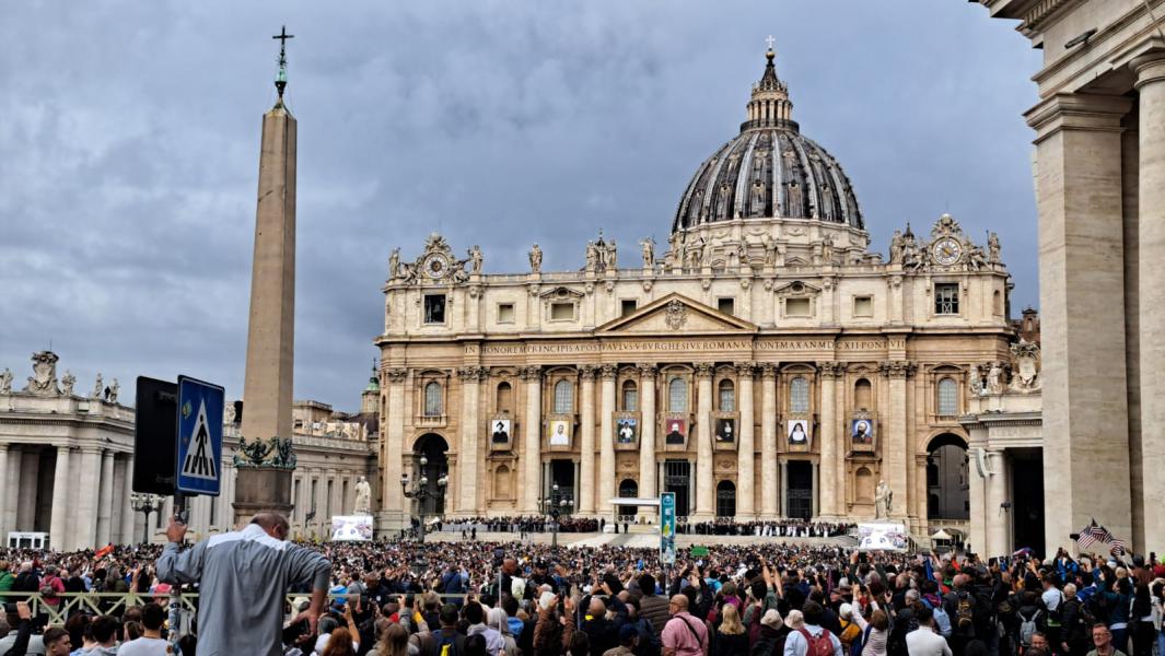 Heel veel pelgrims van de hoop in Rome tijdens het heilig jaar!  