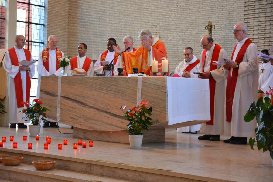 PINKSTERNOVEEN © Peter Engelbert