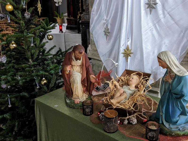 Goederen van de ‘Solidariteitstafel’ van kerst 2021 ophalen © Pastorale zone Leuven aan de Dijle