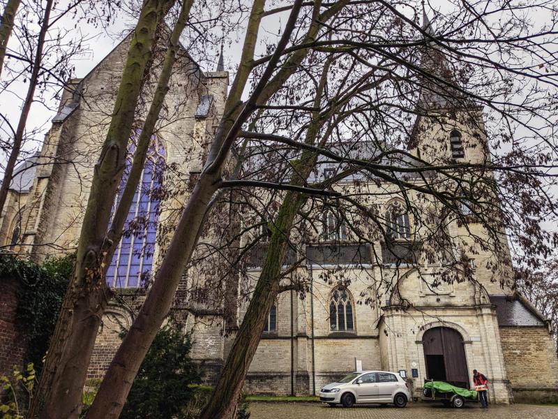 Goederen van de ‘Solidariteitstafel’ van kerst 2022 ophalen © Pastorale zone Leuven aan de Dijle