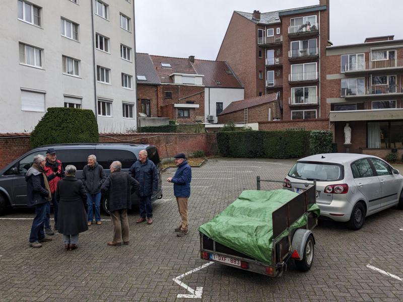 Goederen van de ‘Solidariteitstafel’ van kerst 2022 ophalen © Pastorale zone Leuven aan de Dijle