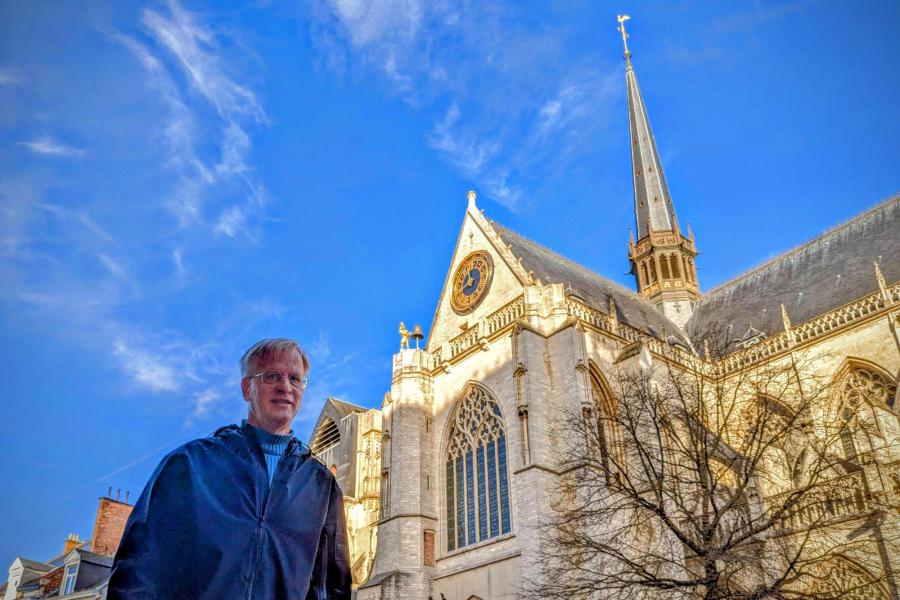 Pastoraalcoördinator John Steffen bij het begin van het Jubeljaar © Pastorale zone Leuven aan de Dijle