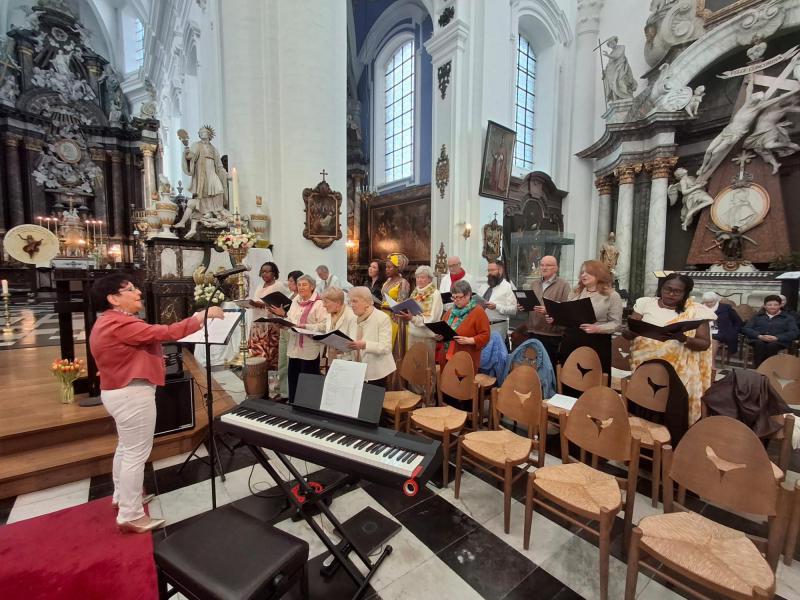 Paasviering met Internationaal Koor in de Abdijkerk Ninove - 05-04-2026 © Marina Schoukens