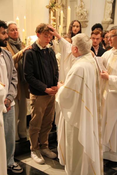 Volwassenvormsel tijdens de Paaswake © RR