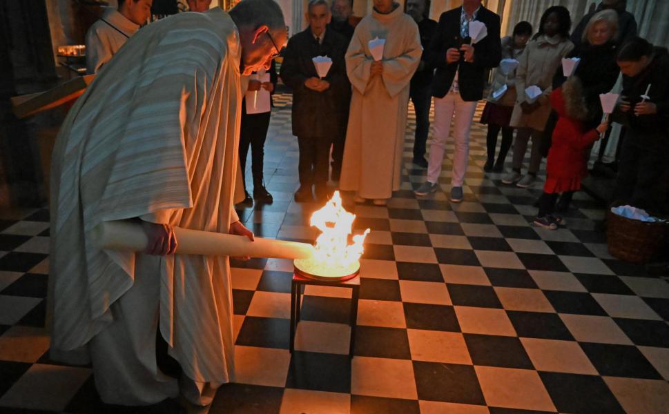 Paaswake in de Sint-Pieterskerk te Leuven 2023 © Pastorale zone Leuven aan de Dijle