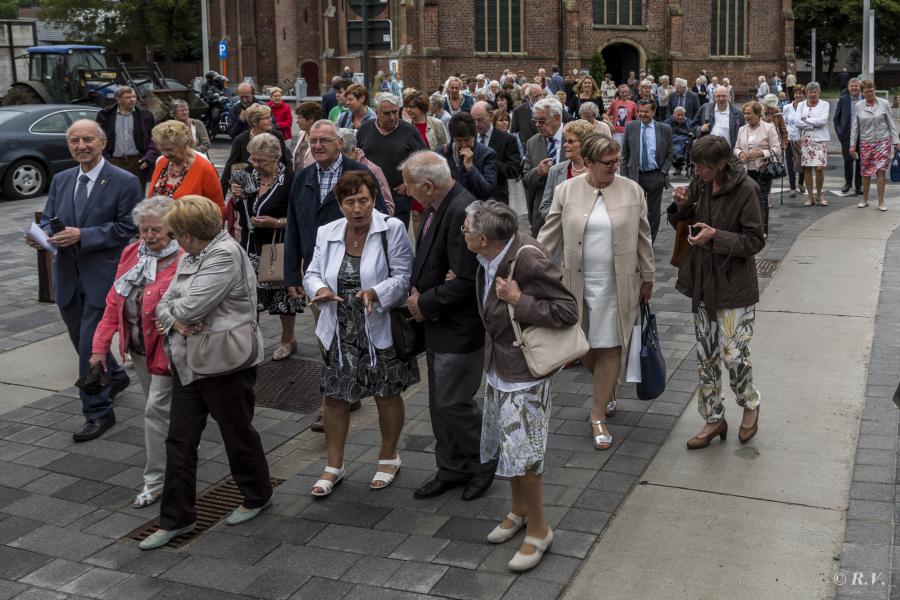 Mensen van Wachtebeke, Overslag, familie, collega's en nog vele anderen waren er bij © Frans Dhoore