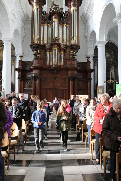 Kruisoplegging Abdijkerk Ninove © Philippe Meyer