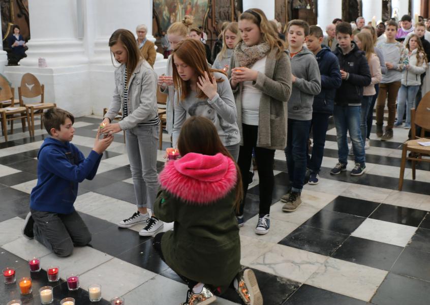 Kruisoplegging Abdijkerk Ninove © Philippe Meyer