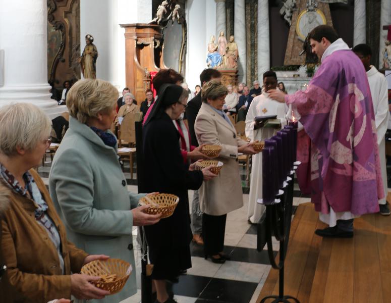 Kruisoplegging Abdijkerk Ninove © Philippe Meyer
