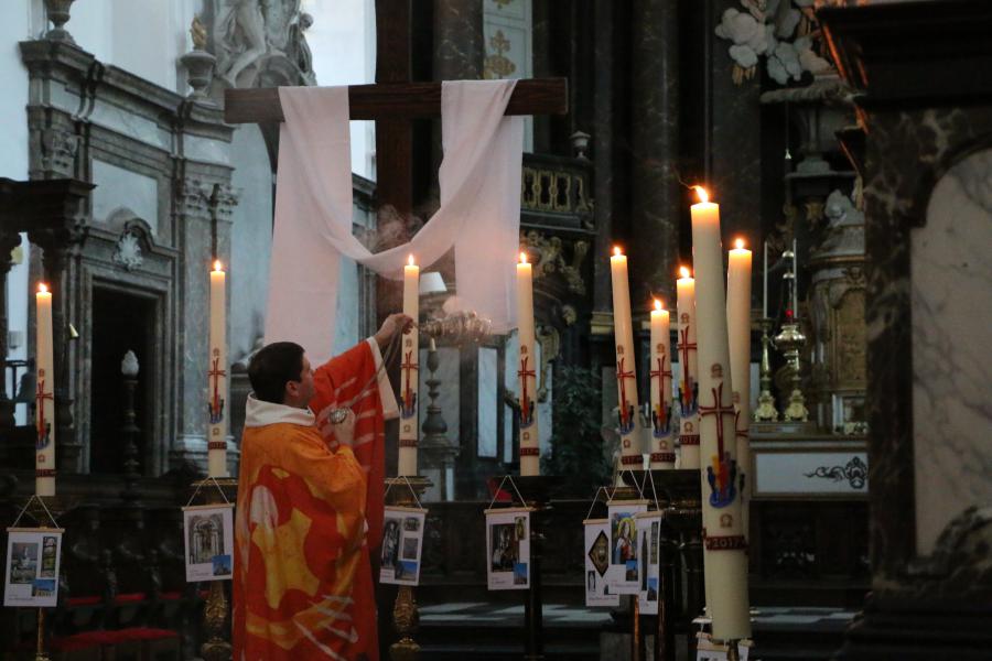 Paaswake in de Abdijkerk © Philippe Meyer