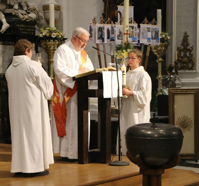 Paaswake in de Abdijkerk © Philippe Meyer