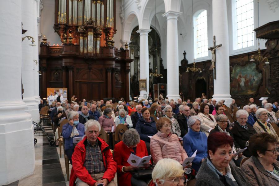 Eerbetoon voor de Zusters der HH. Harten die na 185 jaar verhuizen © Philippe Meyer