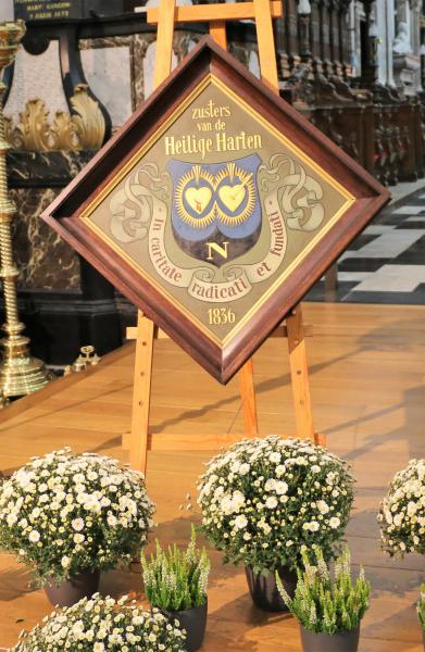 Eerbetoon voor de Zusters der HH. Harten die na 185 jaar verhuizen © Philippe Meyer