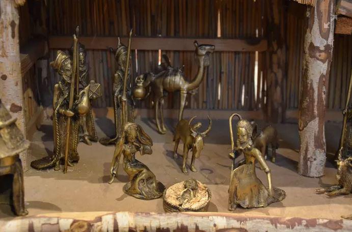 Een kerststal uit het Afrikaanse Burkina Faso © Claudia Van den Houte